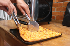 show de pizzeritos con pizza para fiestas infantiles